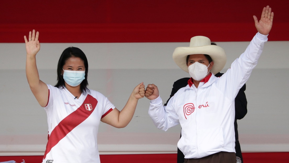 Los candidatos presidenciales Keiko Fujimori y Pedro Castillo, en Cajamarca, Perú, 1 de mayo de 2021