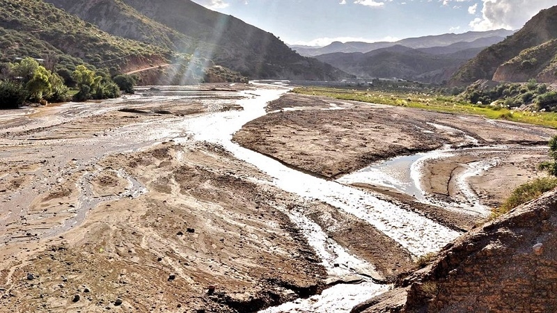 Un río en el municipio de Tapacarí que dificulta el traslado de productos cuando llega mucha agua.