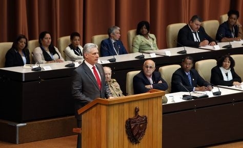 El nuevo presidente de Cuba, Miguel Díaz-Canel pronuncia un discurso este jueves 19 de abril de 2018