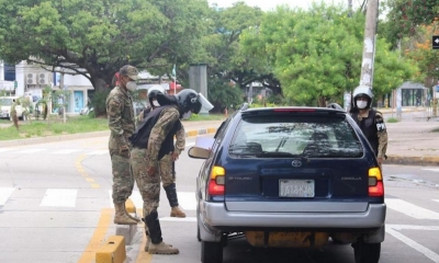 controles vehicular en Santa Cruz 
