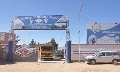 YPFB se comprometió a restituir el Distrito Comercial de Oruro. Foto: Internet