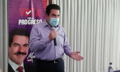 El candidato Manfred Reyes Villa en una acto de campaña esta jornada.