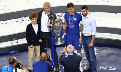 Roman Abramovich emitió un comunicado a través de la página oficial del Chelsea.