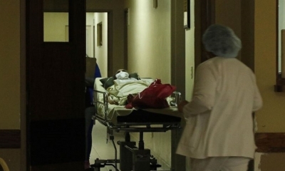 Imagen referencial de un paciente con covid-19 en un centro de salud. ARCHIVO