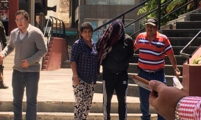 El periodista y el acusado, tras la audiencia llevada a cabo hoy.