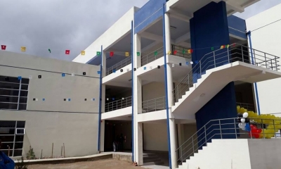El presidente Evo Morales entregó el miércoles la nueva infraestructura de la unidad educativa 12 de Abril del municipio de Huanuni