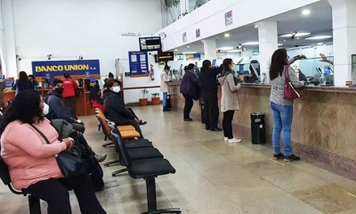 Operaciones al interior de una entidad financiera en Bolivia. | ABI