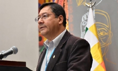 El presidente Luis Arce, este miércoles en la plaza Abaroa.