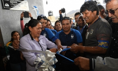 El presidente Evo Morales entregó el domingo una sede social a la Asociación de Transportes 16 de noviembre/Foto. ABI