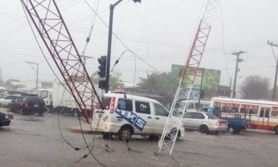 Así quedó la antena de la radioemisora. Foto: EL DEBER