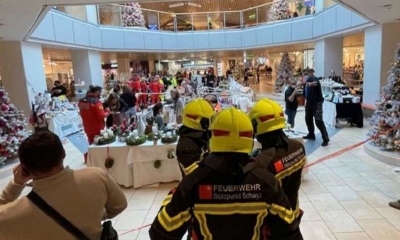El decorado que cayó en un centro comercial de Suiza y provoco heridos. 