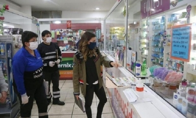 La atención en una farmacia de La Paz, antes de la pandemia. / Foto: Archivo