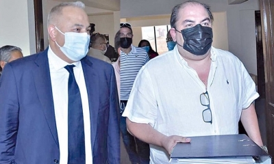 Los candidatos Fernando Costa (i) y Hormando Vaca Diez.