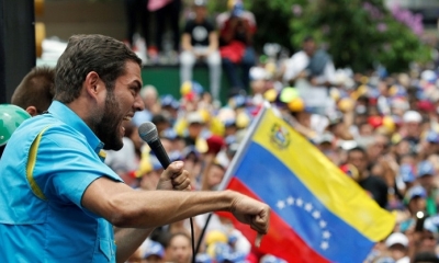 El diputado opositor Juan Requesens durante un acto contra Nicolás Maduro, Caracas, Venezuela.
