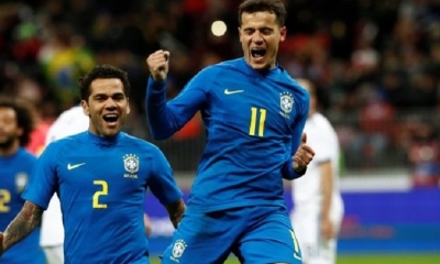 Coutinho anotó el segundo de Brasil sobre Rusia en Moscú. Foto. Reuters