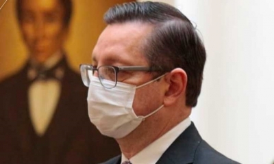 Foto / Archivo : El ministro de Economía, Óscar Ortiz