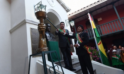 Luis Revilla y Evo Morales. Foto: RRSS