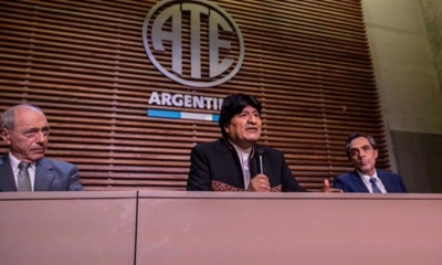 Morales junto a sus abogados. | Foto: @ateprensa