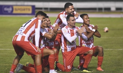 Independiente se despide de las figuras que consiguieron el título del torneo único.