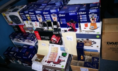 Según el informe policial los delincuentes lograban que los negocios les entreguen dinero a cambio de electrodomésticos