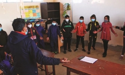 En algunos colegios de la ciudad de El Alto, los niños van día por medio a las aulas.