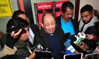 Carlos Romero brinda declaraciones a la prensa antes de la audiencia de apelación a la detención preventiva. | APG