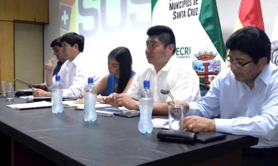 La ministra de Salud reunida con autoridades/Foto. RRSS