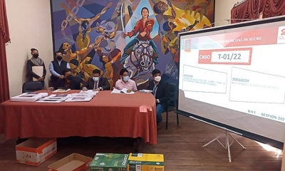 CONFERENCIA. Autoridades de la Alcaldía y del Concejo Municipal de Sucre, ayer, cuando presentaban los resultados de una auditoría. 