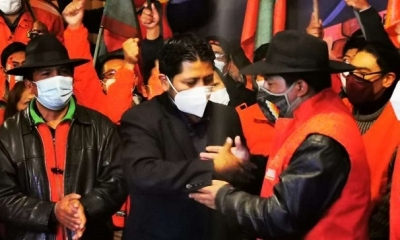 chui y Quispe se abrazan otros tiempos