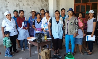 Mujeres en grupos de Genero para la feria productiva