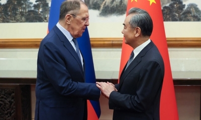El ministro de Exteriores ruso Sergei Lavrov visita China