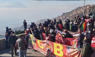 La COB inicia su marcha desde la ciudad de El Alto hasta la Sede de Gobierno. Foto: Carlos Sánchez
