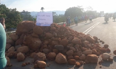 El puente de Yapacaní inició el bloqueo/Foto. RRSS