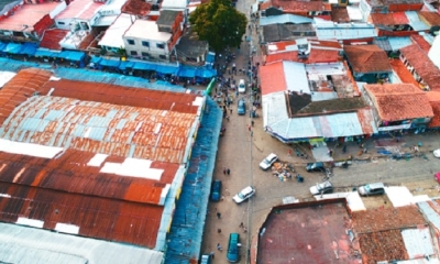 Poco a poco las calles y aceras de Los Pozos están quedando despejadas, aún queda un sector. Foto: El Deber
