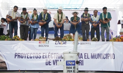 Entrega de obras en Villa Tunari.