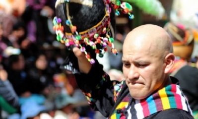 Un bailarín de la danza de tinkus en Gran Poder . Foto: Juan Luis Alanes