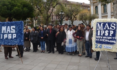 Así celebraron los Senadores y Diputados al fundación del MAS/Foto. RRSS