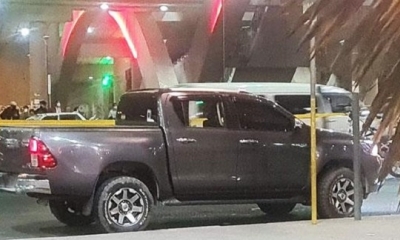 El vehículo que fue atacado en la avenida Blanco Galindo.
