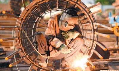 Los obreros consideran que poder defender sus puestos laborales es un gran logro. Foto: El Deber