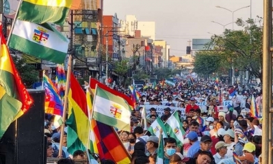 La marcha concluyó con un mitín.