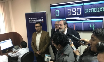 El ministro de Educación, Roberto Aguilar, presentó una plataforma electrónica que servirá para brindar servicios en línea