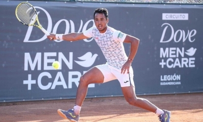El tenista nacional Hugo Dellien, durante una acción de juego. 