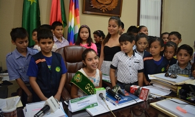 Niñas y niños de diferentes Unidades Educativas conformaron el Gabinete Departamental. Foto: RRSS