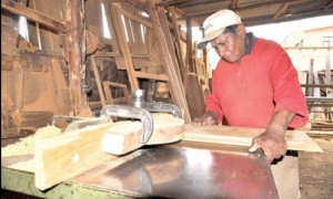 Existian  como 50 socios, de ellos un 40% cerraron sus carpinterías por la competencia desleal