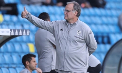 El técnico del Leeds United, Marcelo Bielsa, en partido de la Premier League inglesa entre Leeds United vs Fulham en Leeds. | EFE