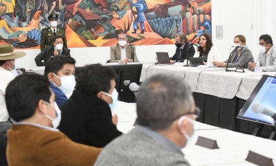 Reunión realizada ayer con gobernadores y representantes de los municipios en la Casa Grande del Pueblo | @LuchoXBolivia