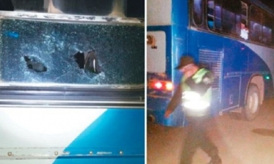 Se observan los disparos de los asaltantes que impactaron en la ventana del bus al lado del conductor. Foto: El Deber
