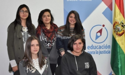 Las adolescentes bolivianas participarán en un encuentro internacional de programadores. Foto: UNODC