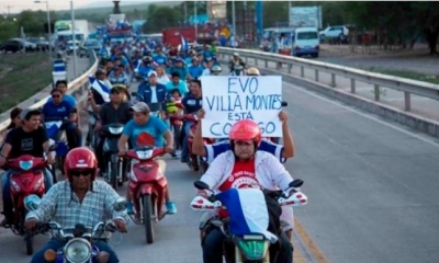 Caravana en apoyo a la repostulación de Morales