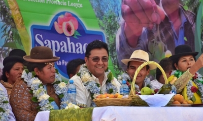 El ministro de Desarrollo Rural y Tierras, Remmy Gonzales ( c )